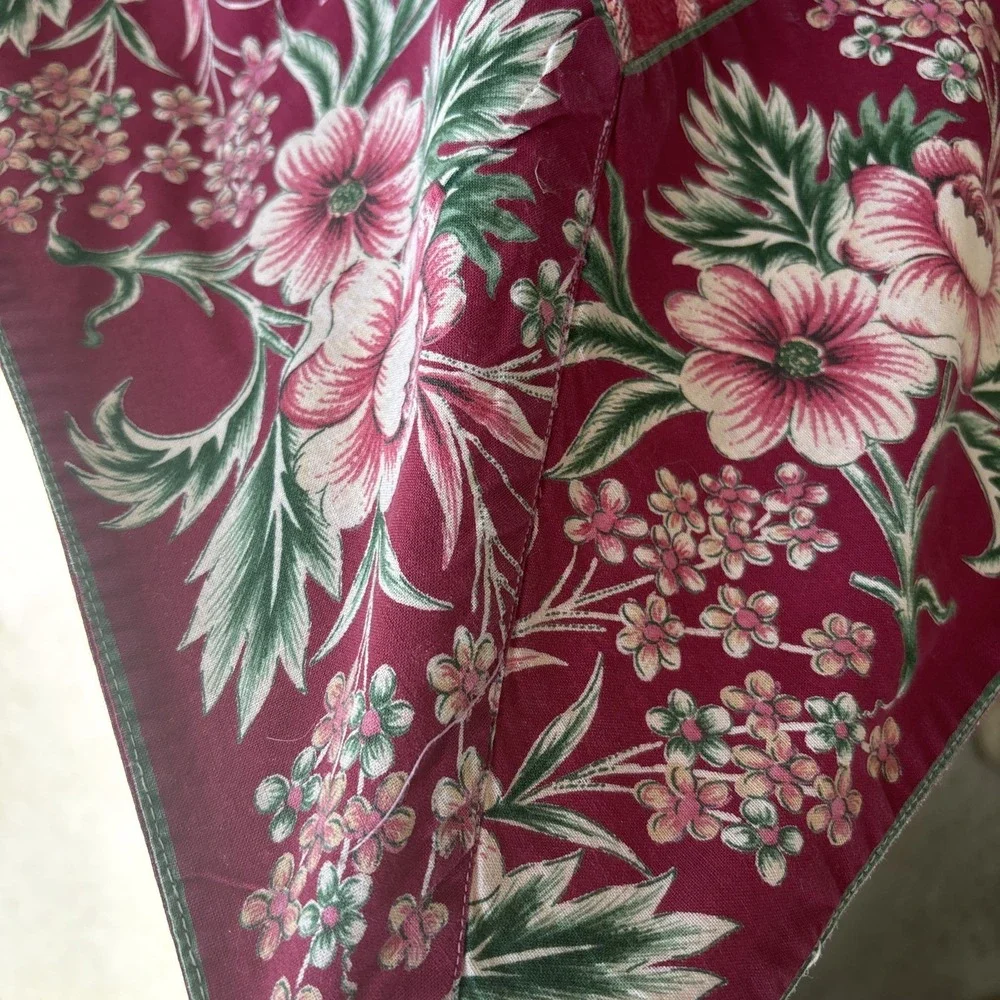 VTG April‎ Cornell Tablecloth 89x58 Red Country Plaid Floral Border Farmhouse